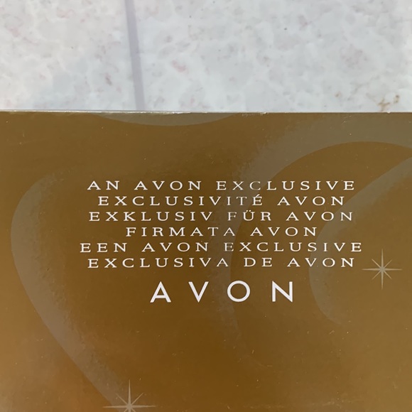 Avon winter rhapsody Barbie special  edition - Picture 2 of 5